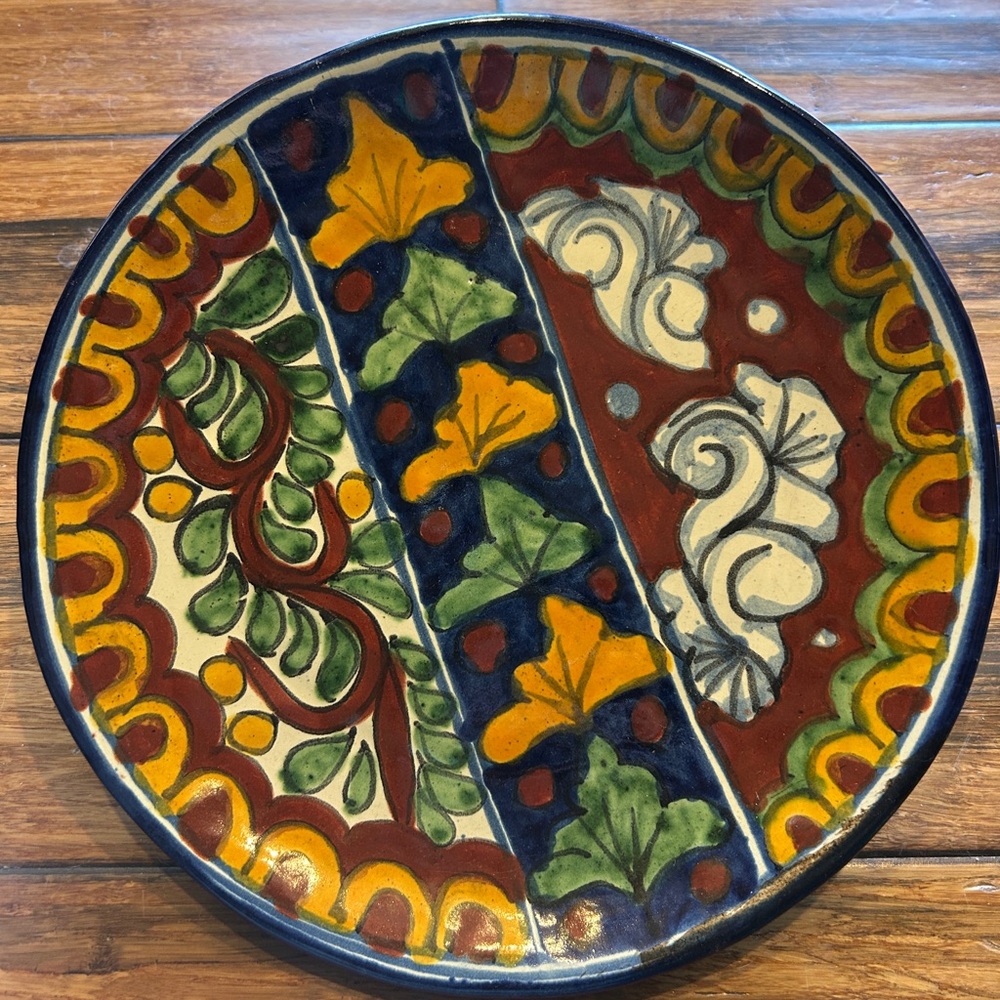Talavera Plate. 9.5 inches.